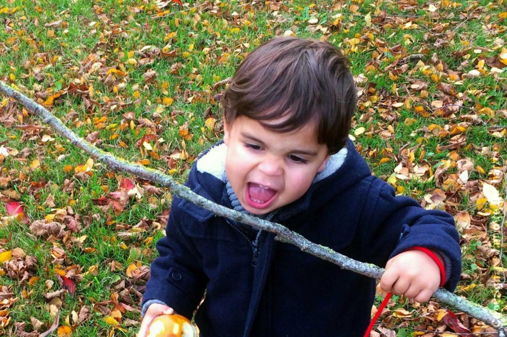 Enfant Qui Mord Que Faire Comment Reagir Et Anticiper