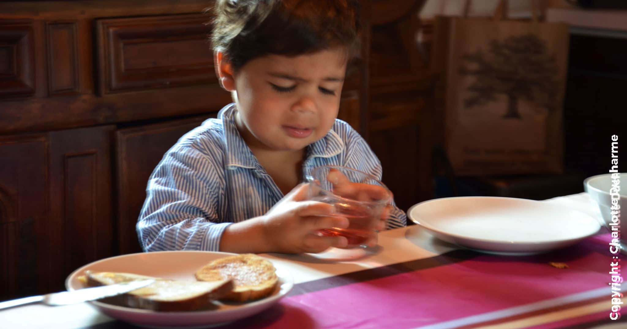 Comment gérer les caprices de bébé pendant les repas ?